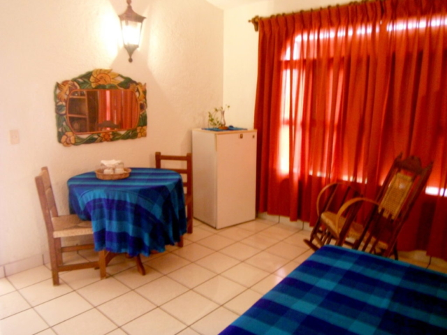 Zapotillo private room rental Zihuatanejo