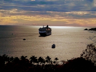 La Ropa cruise ship